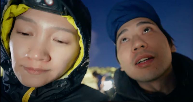 愛情長跑11年！YTR「壹加壹」富士山求婚成功　4000人見證噴淚