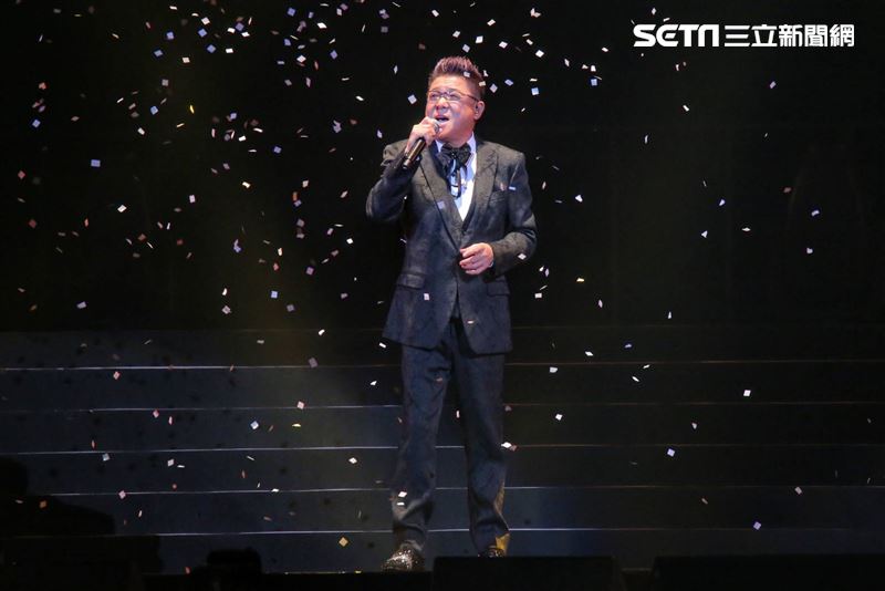 65歲男星睽違8年登小巨蛋！李翊君虧「票太貴」他回嗆：我朋友都買得起