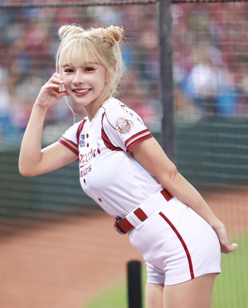 籃籃、巫苡萱將現身！站前新光三越周年慶11／30登場　寶可夢耶誕樹必拍