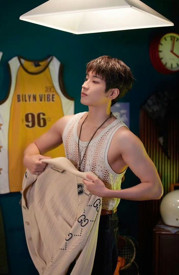 SEVENTEEEN圓佑顏值好貴！「影片截圖每一張都帥炸」　秒飆熱趨