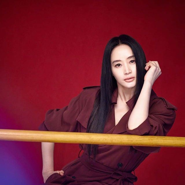 卸下30年主持棒！青龍女神金憓秀「發文曝辛苦內幕」　網大讚：都很棒