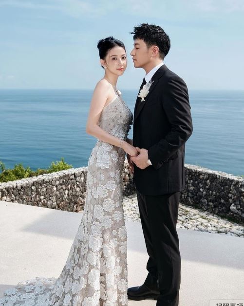 網瘋傳峇里島補辦婚宴！潘瑋柏首度證實了　緊牽空姐妻畫面閃瞎