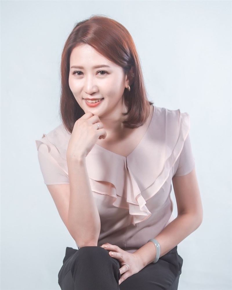 女星痛心國中生割頸案！曝導師無奈「多講幾句就被投訴」：是要怎麼管