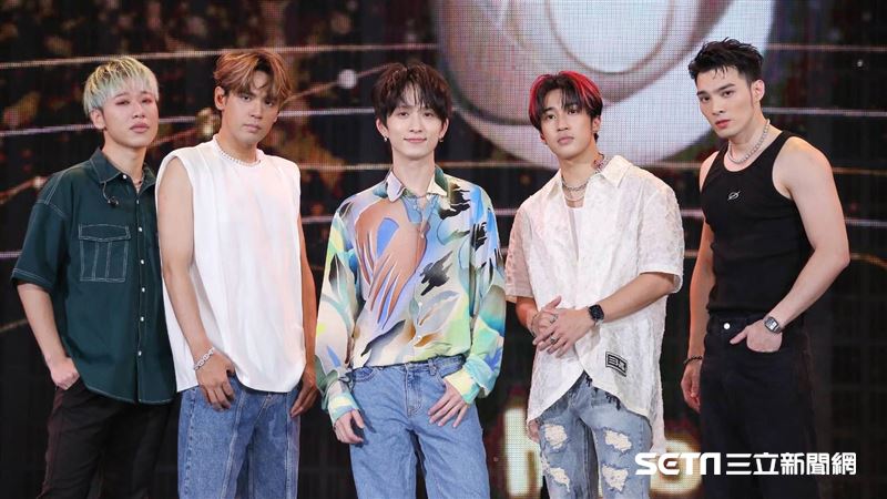 黃偉晉驚見「婁峻碩去世...」！黑白哏圖真相曝光　他嚇到哭紅雙眼