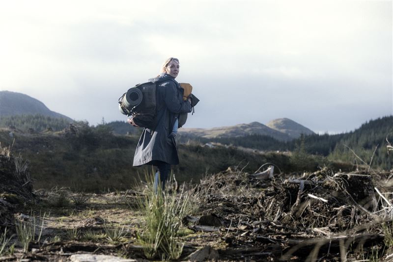 為母則強!女星裸身跳冰海 帶嫩嬰挺過末日 吐心聲:很怕撐不過去