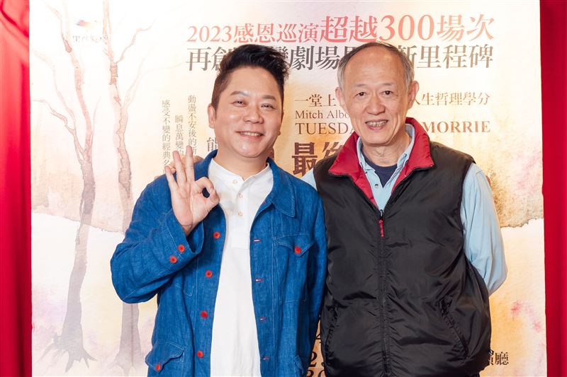 卜學亮《最後14堂星期二的課》破3百場演出！突曝「張小燕當年提點」