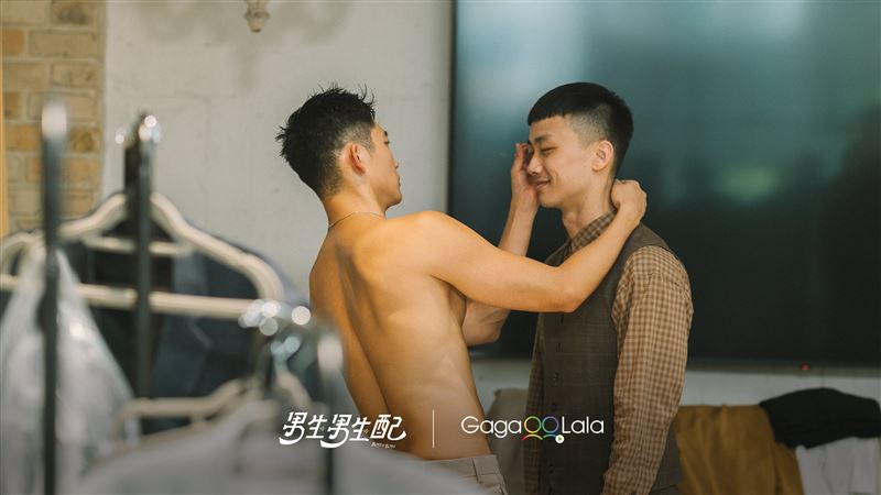 《男生男生配》脫了！壯肌CP誕生　主角媽媽發聲網全看哭