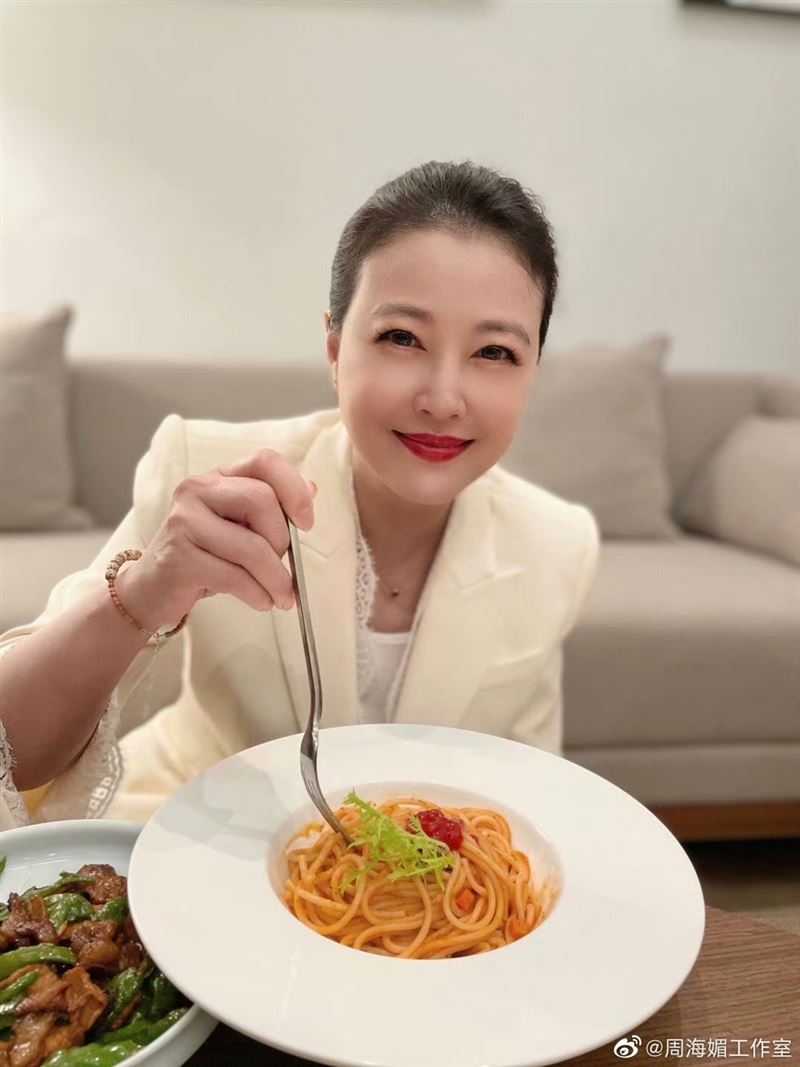 他1句話讓周海媚點頭！《倚天》導演曝選角內幕　聞噩耗嘆：特別難受