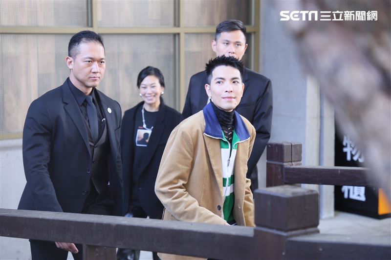 蕭敬騰藏愛16年早有小孩？遲疑5秒回應了　甜說：夫妻想法一致