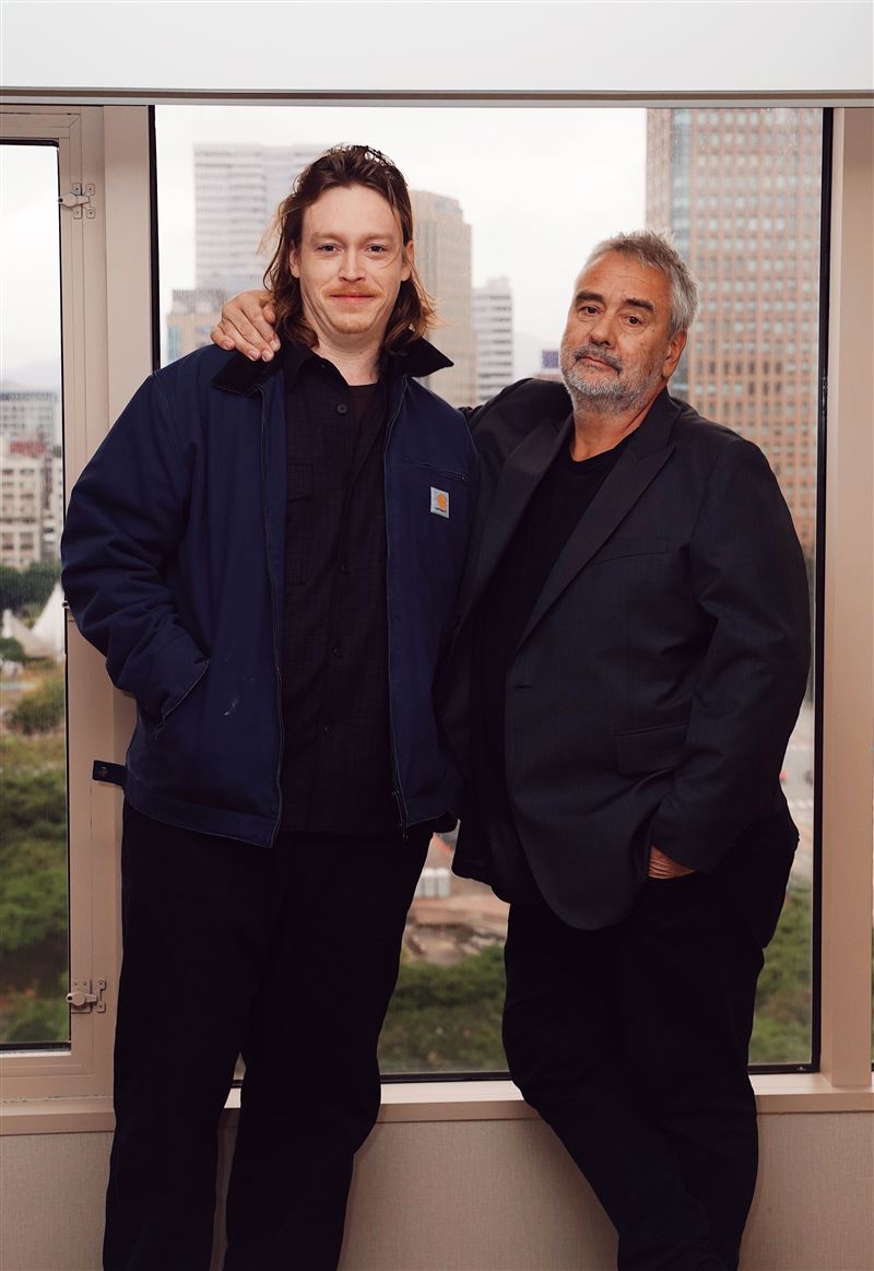 盧貝松來了！親帶坎城影帝降落寶島「期待吃台灣小吃」明為《人犬》造勢