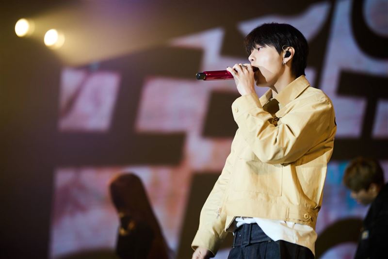 龍俊亨未公開新歌曝光！34歲生日在台灣過　一見蛋糕笑喊：早預料到了