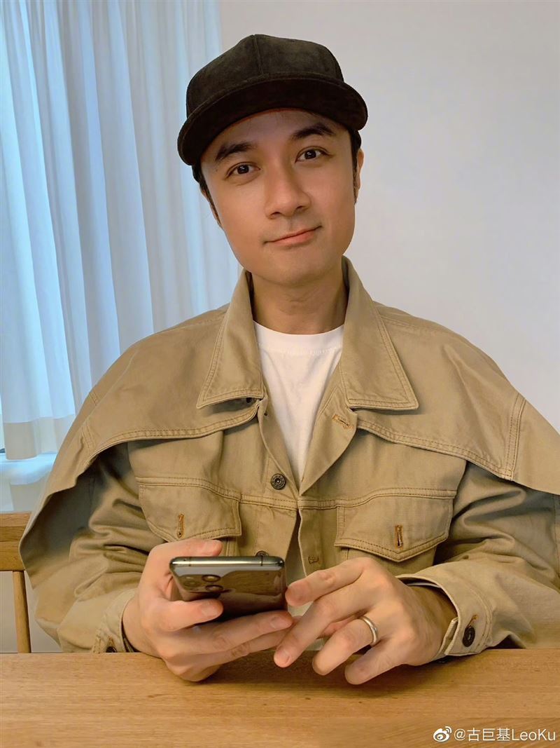 51歲古巨基鏡頭前落淚!抱孩子喊:等你好久了 吐「真實心聲」看哭網