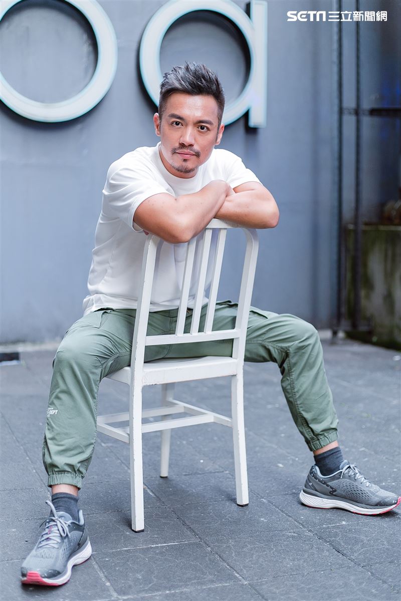 獨家／范逸臣揭「有小孩不一定婚」！情牽田中千繪15年「當夫妻等契機」