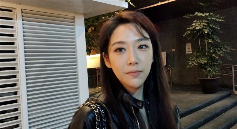 獨家／最美雙胞胎婚變直擊　火速搬家找房！「長期磨合」內幕全爆出