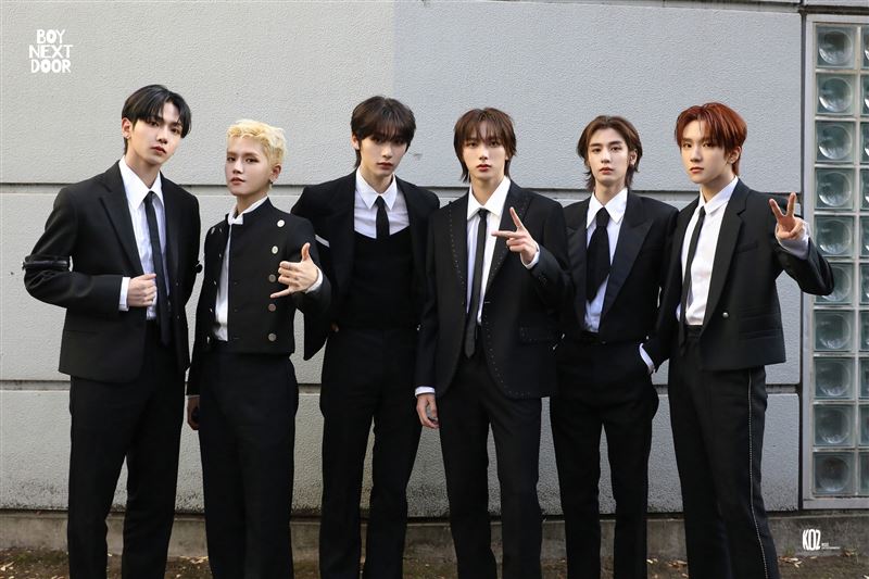 HYBE男團保鑣又惹議！「超嚇人狠推一幕」引網怒轟：這不是保鏢而是流氓