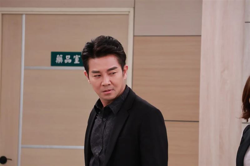 謝承均終於公開女友!甜曝另一半身份「20年前舊友」曾智希忍不住哭了