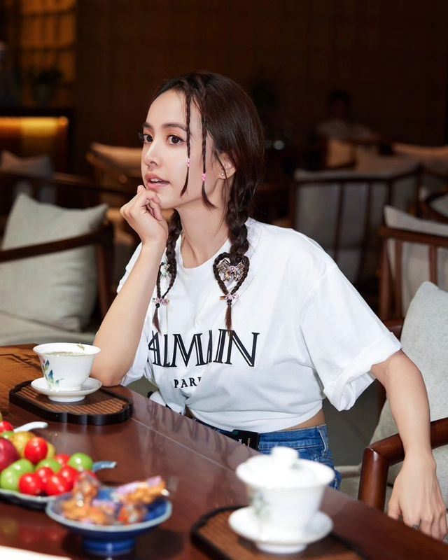 蔡依林罕曬母女全家福！「媽媽凍齡模樣」曝　五官神複製