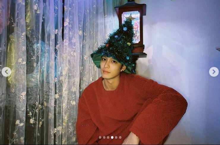 不藏了！曹佑寧耶誕首PO「與王淨抱抱照」　粉絲全嗨翻：最後一張空白的