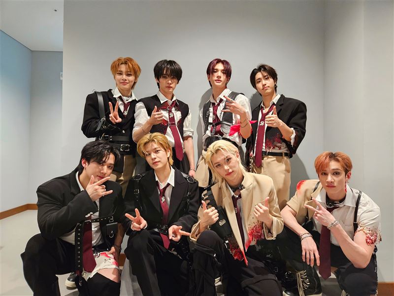 SBS歌謠／出大包！Stray Kids到表演一半　「突放NewJeans歌曲」網氣炸