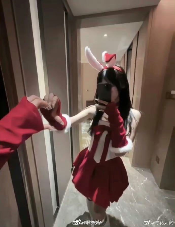 30萬網紅大翻車！辣照驚見「男性生殖器」反射全露出　急關帳號認了