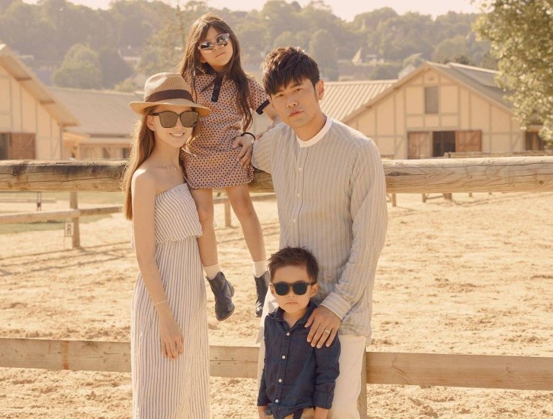 天王嫂生兒超賺！滿手廣告海撈2千萬　同步進軍好萊塢讓老公超羨慕