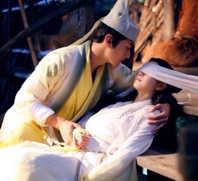 同樣被點穴！小龍女被玷污而黃蓉沒有　金庸想表達的是這件事