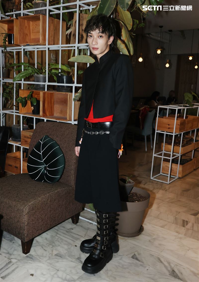 獨家/男星赴日出道!「窮到啃白吐司」揭慘況 動念退歌壇原因曝光