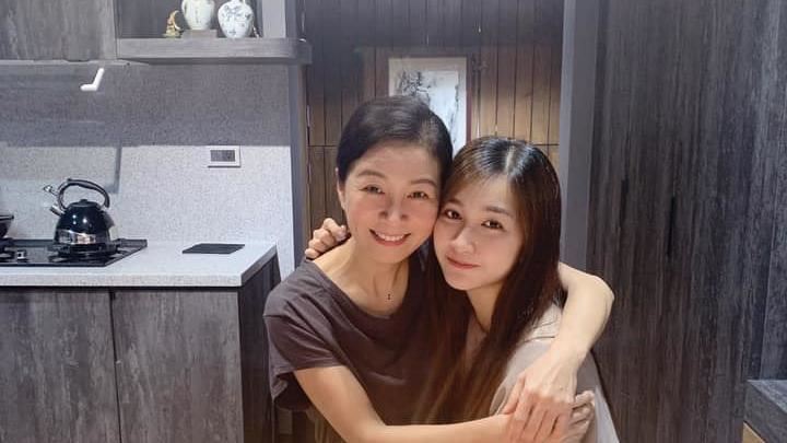 齊薇錄影「被砸頭痛到哭」　擦乾淚敬業錄影！方文琳揪心揭過程