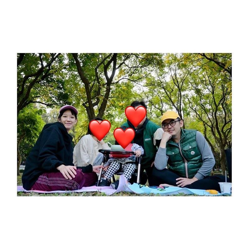 孟耿如曬照曝新年願望!驚見「黃子佼久違公開露臉」網灌爆留言區打氣