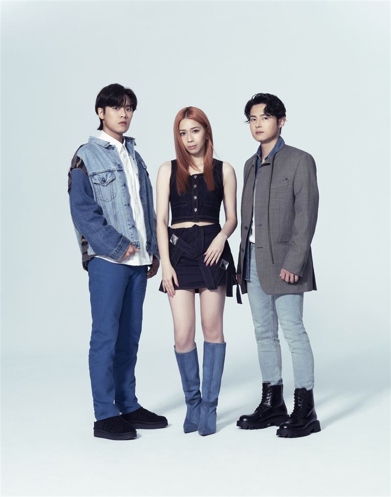 告五人魅力爆棚!尾牙祭週週飆唱 狂撈「粗估七位數」驚人內幕曝