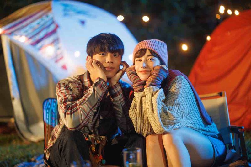 FEniX峻廷同框正妹女星！情話狂撩「看100次都不會膩」