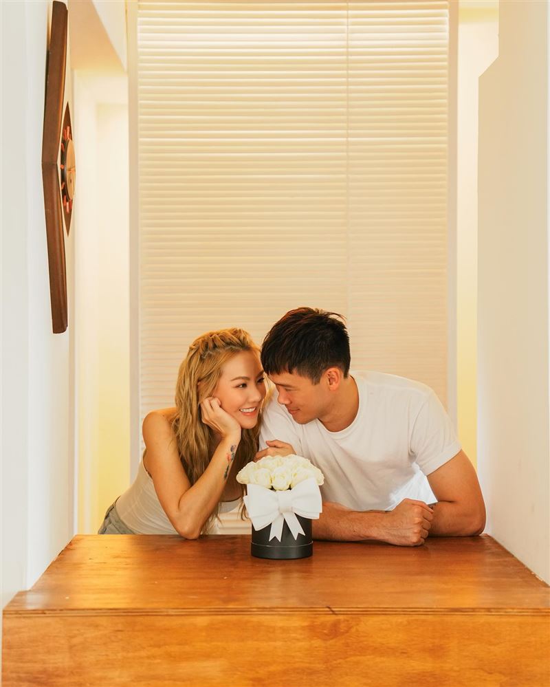 劉雨柔忘週年紀念！跑日本旅遊「胡凱翔1舉動」　隔空狂放閃