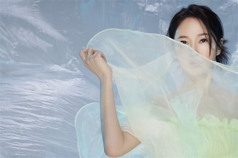 消失歌壇30年！玉女掌門人無預警宣布「有喜」55歲凍齡近照驚呆了