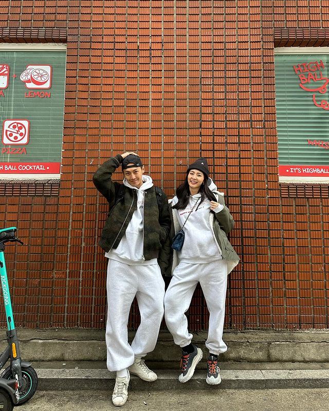 超人氣網紅夫妻結婚9年！「爆淚宣布懷孕3個月」：小羊回來了