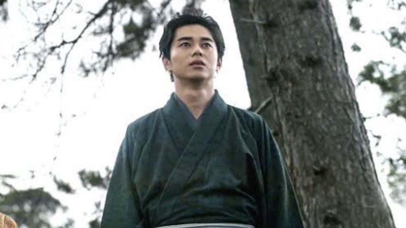 甩偷吃醜聞！日國民渣男隱居深山　「同居3女星」驚人現況曝光