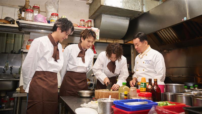 《紅人榜》男星出道20年曝近況!找名廚拜師學年菜 超大咖歌王驚喜現身