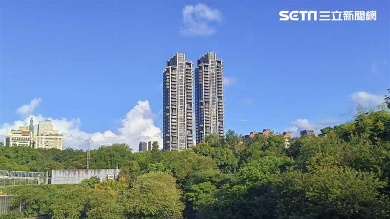 江蕙社區四連霸！2023北市十大豪宅　「信義聯勤」1坪277萬再奪王座