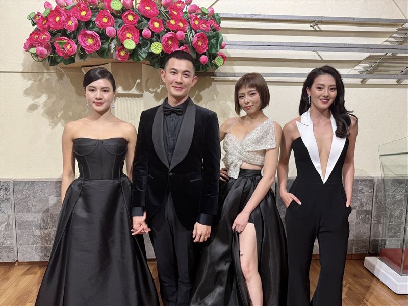 八點檔顏曉筠胸前深V開到肚臍!王瞳「激裸酥胸、美腿」辣翻全場