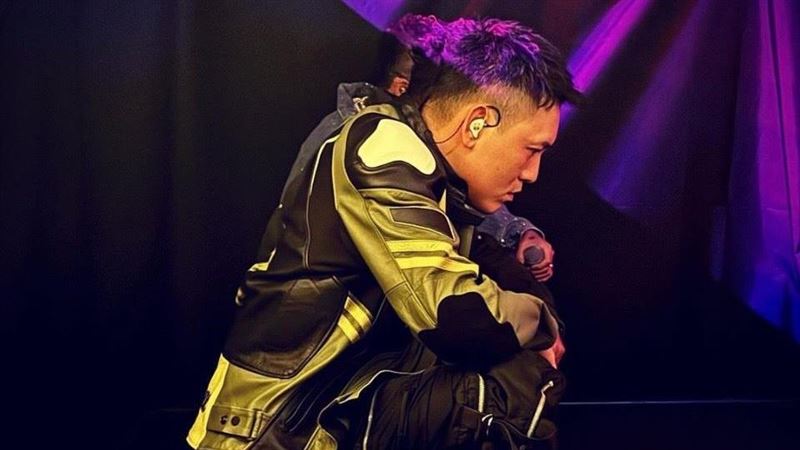 玖壹壹春風變小粉絲！唱完尾牙看見超大咖天王　特地留下來等他打招呼