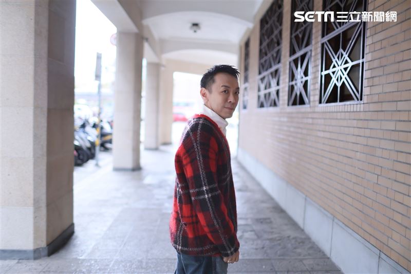 獨家／吳小帽出書憶往事！當記者惹怒綜藝天后　當面道歉大淚崩