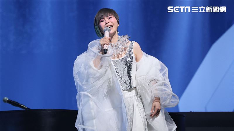 詹雅雯又病了！唱一半驚吐罹患新的症狀　痛苦帕金森氏症導致沒口水