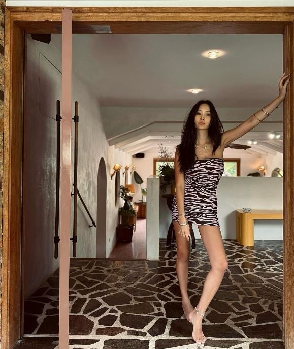 45歲孫芸芸最新近照曝光！腿快跟手一樣細　粉絲驚呆「吃了防腐劑」