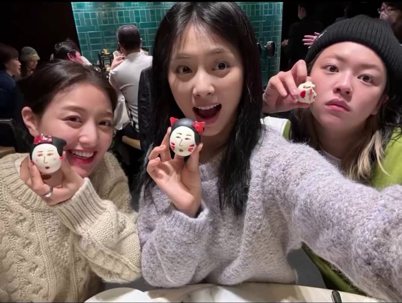 TWICE官方突曬周子瑜返台影片！全網一片哭翻天：真的感動到哭