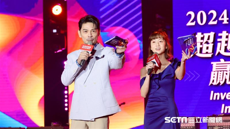 多圖／阿Ken英業達尾牙施展「超派鐵拳」！伍佰嗨唱帥到董座都錄影