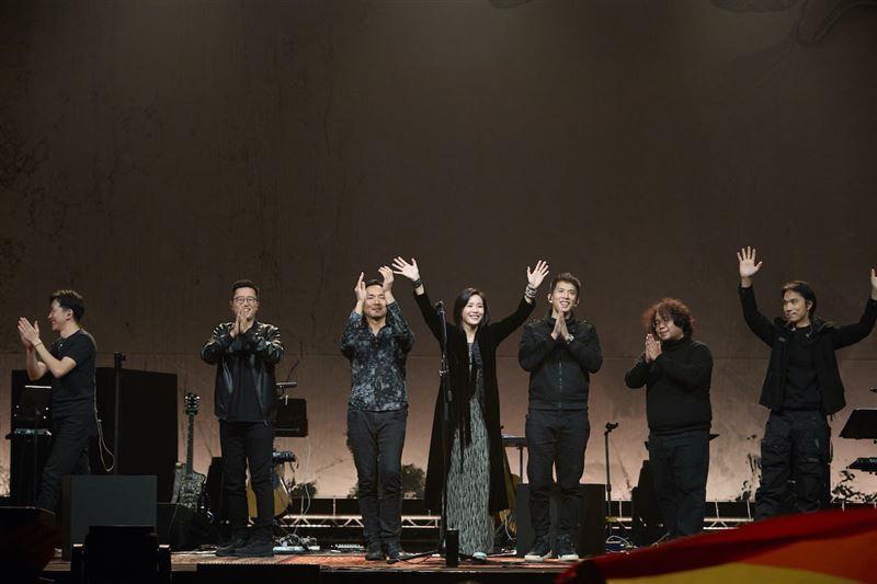 演唱會嘉賓提前外洩？安溥不忍揭真相「超大彩蛋」曝光了