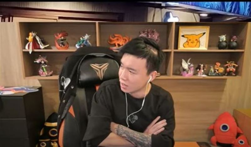 Toyz又直播開譙了！質疑警局說法：至少3人動手「保護被害人都做不到」