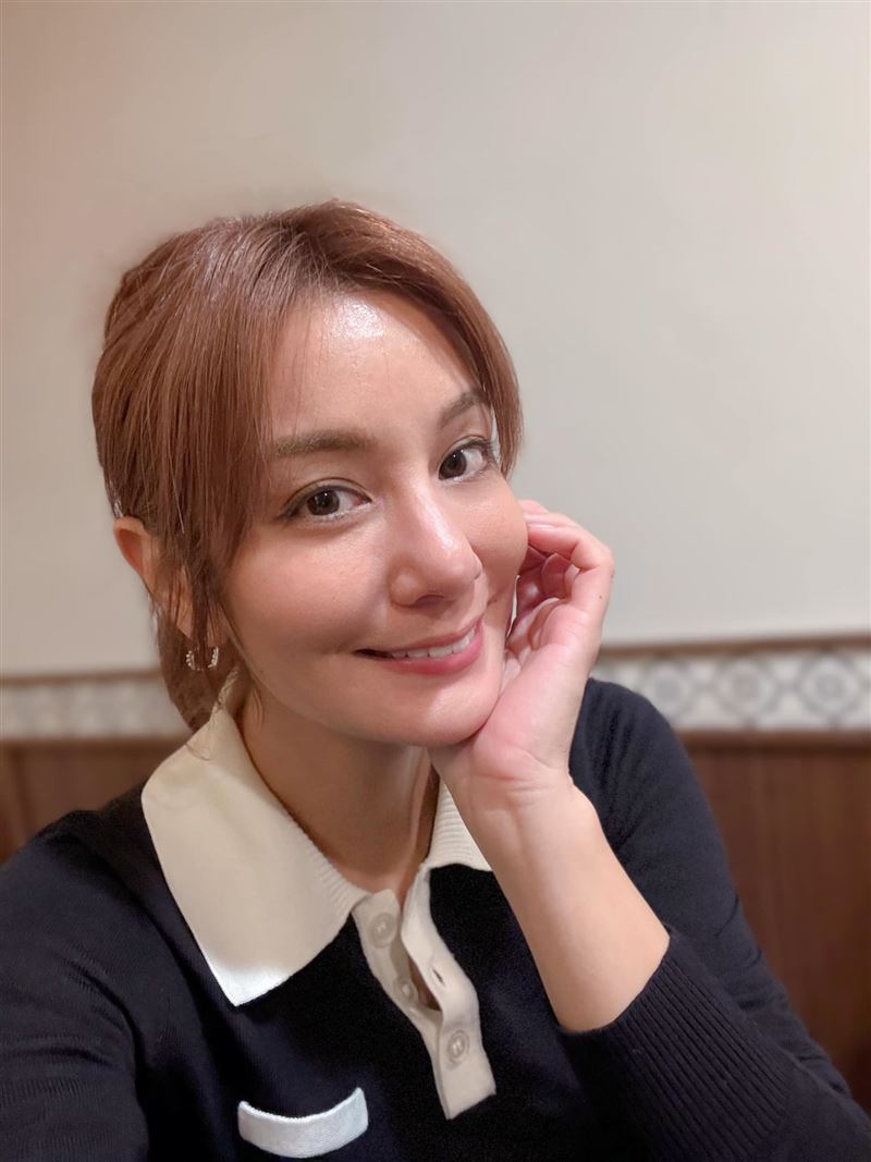 莎莎力挺偉晉很正直！一句話反遭挨罵引2派論戰　網怒轟：不道歉嗎？