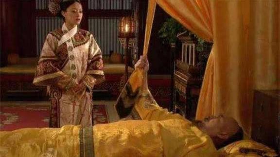 雍正臨死前為何用力拉扯黃帶子？竟暗藏殺機