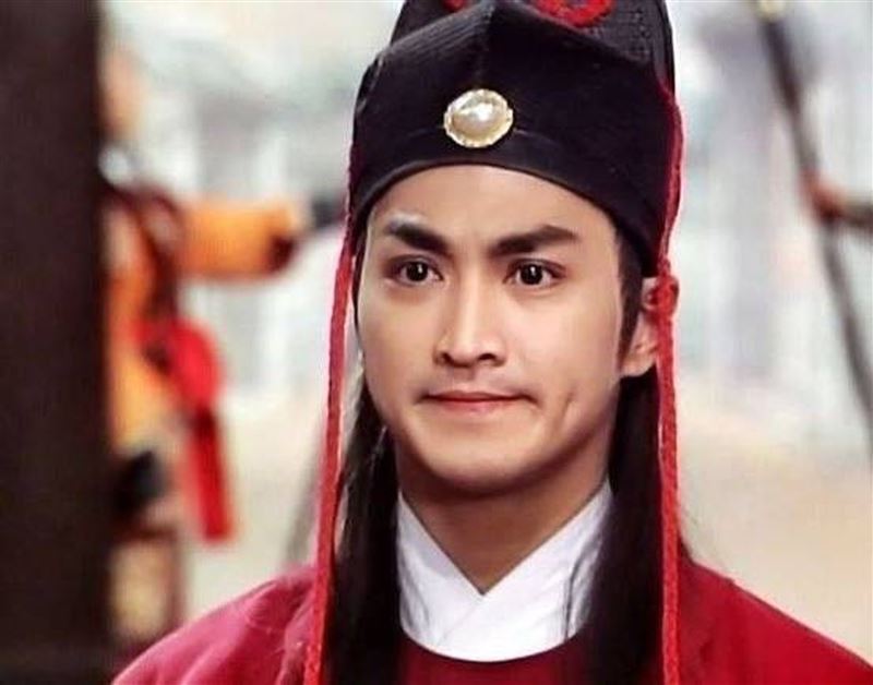 64歲「最帥展昭」傳秘婚生女！何家勁「妻女正面照」港媒讚：白滑勁嫂