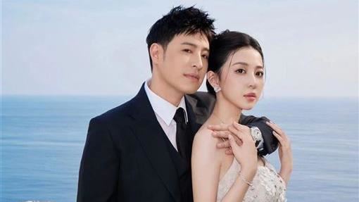 潘瑋柏芬蘭度蜜月！嬌妻面前變猛男「極地穿短袖」網虧：手臂有P圖